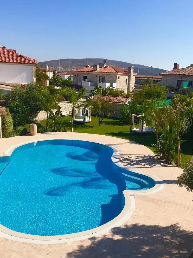 Triangulo Hotel Alaçatı